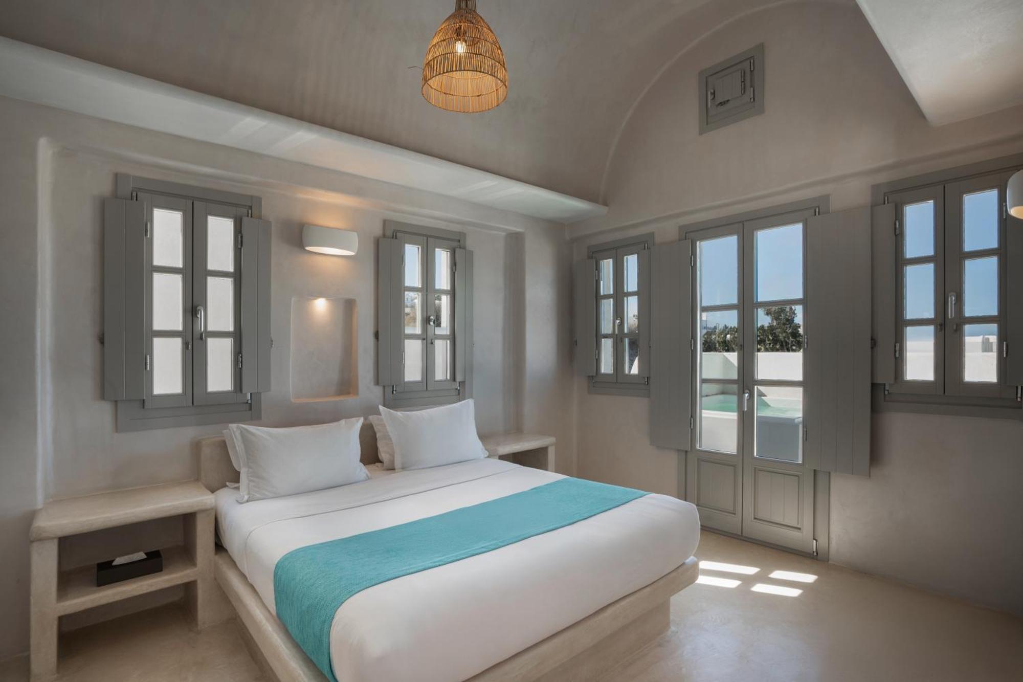 Danae Suites Santorini Oia  Exterior photo