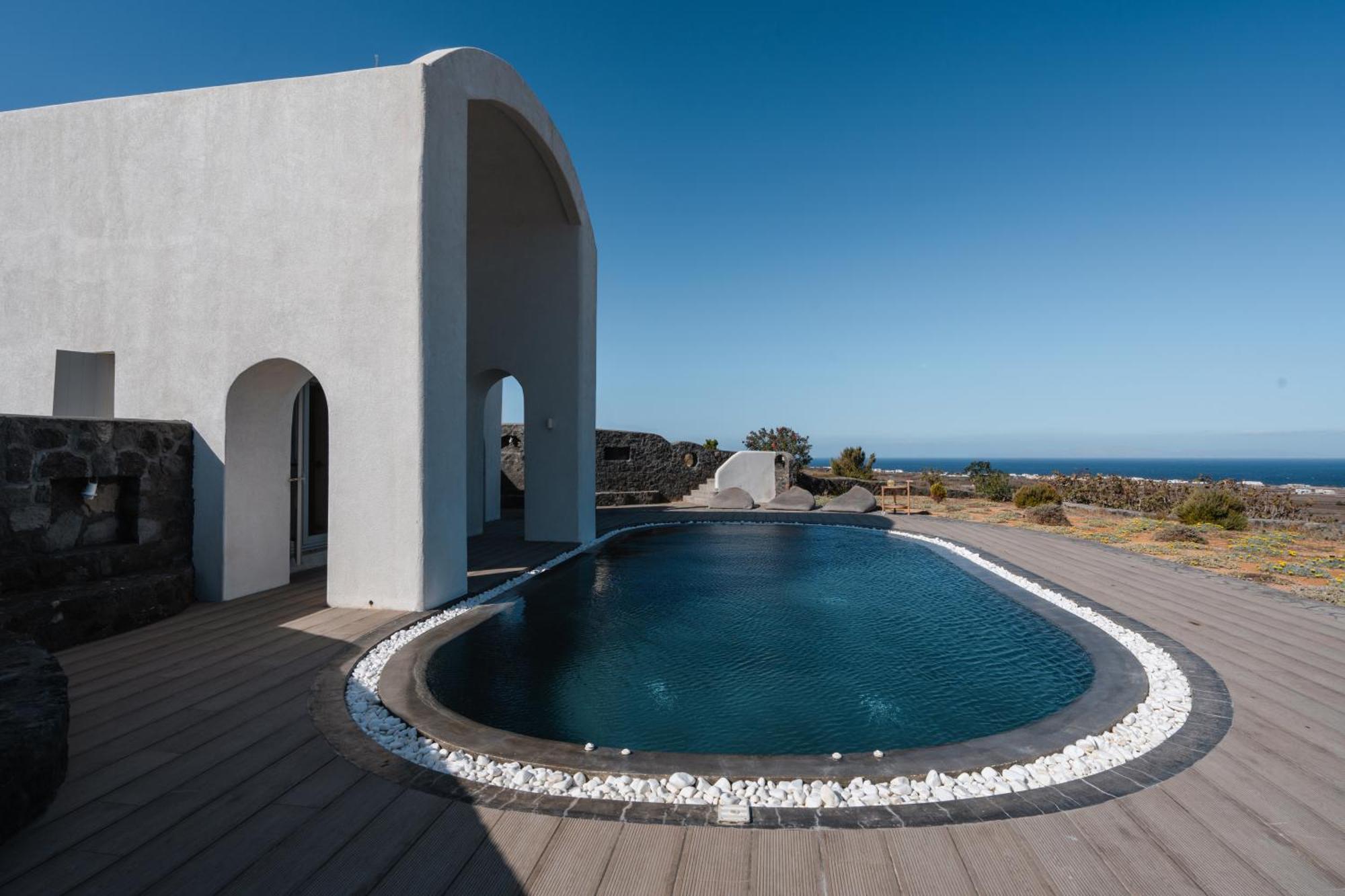 Danae Suites Santorini Oia  Exterior photo