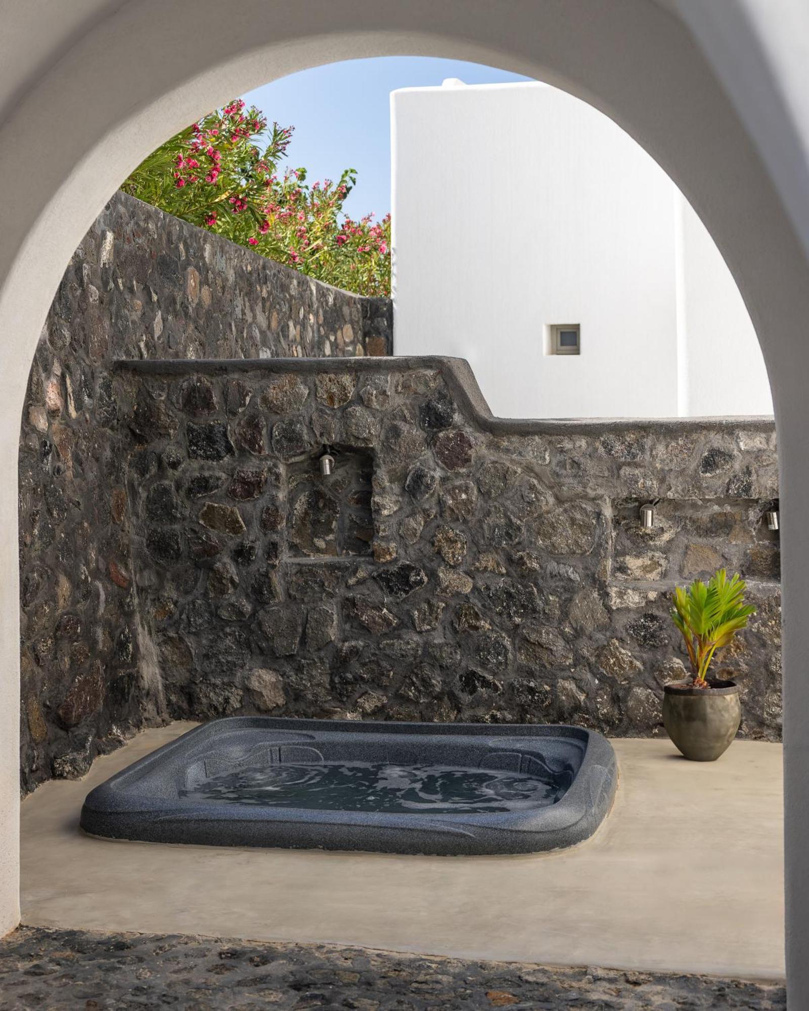 Danae Suites Santorini Oia  Exterior photo